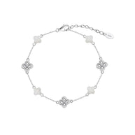 Clover Shell Pearl Bracelet in rhodium-plated 925 sterling silver with shell clovers and filigree silver clovers, on white