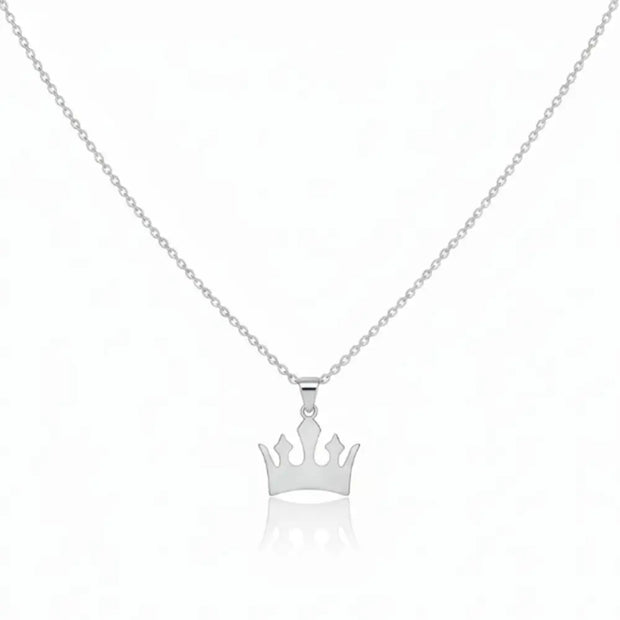 Close up of 925 silver minimalist crown charm