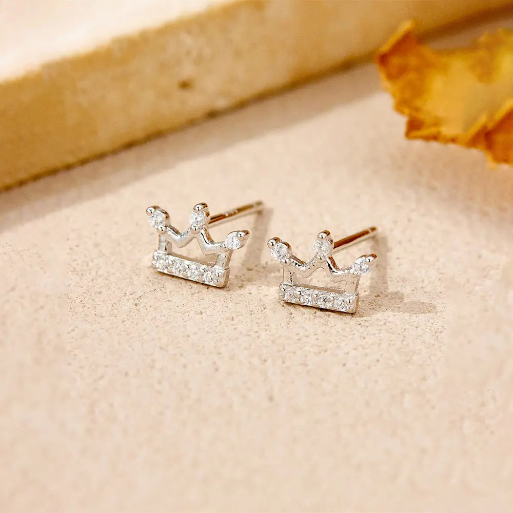 Tiny Crown Stud Earrings - 925 Sterling Silver Hypoallergenic | Loretana